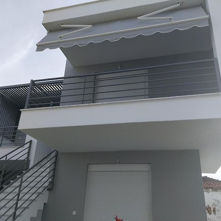 Athina Apartment Ofrinion Exterior photo